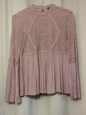 American Eagle Outfitters Blush Lace Crochet Top